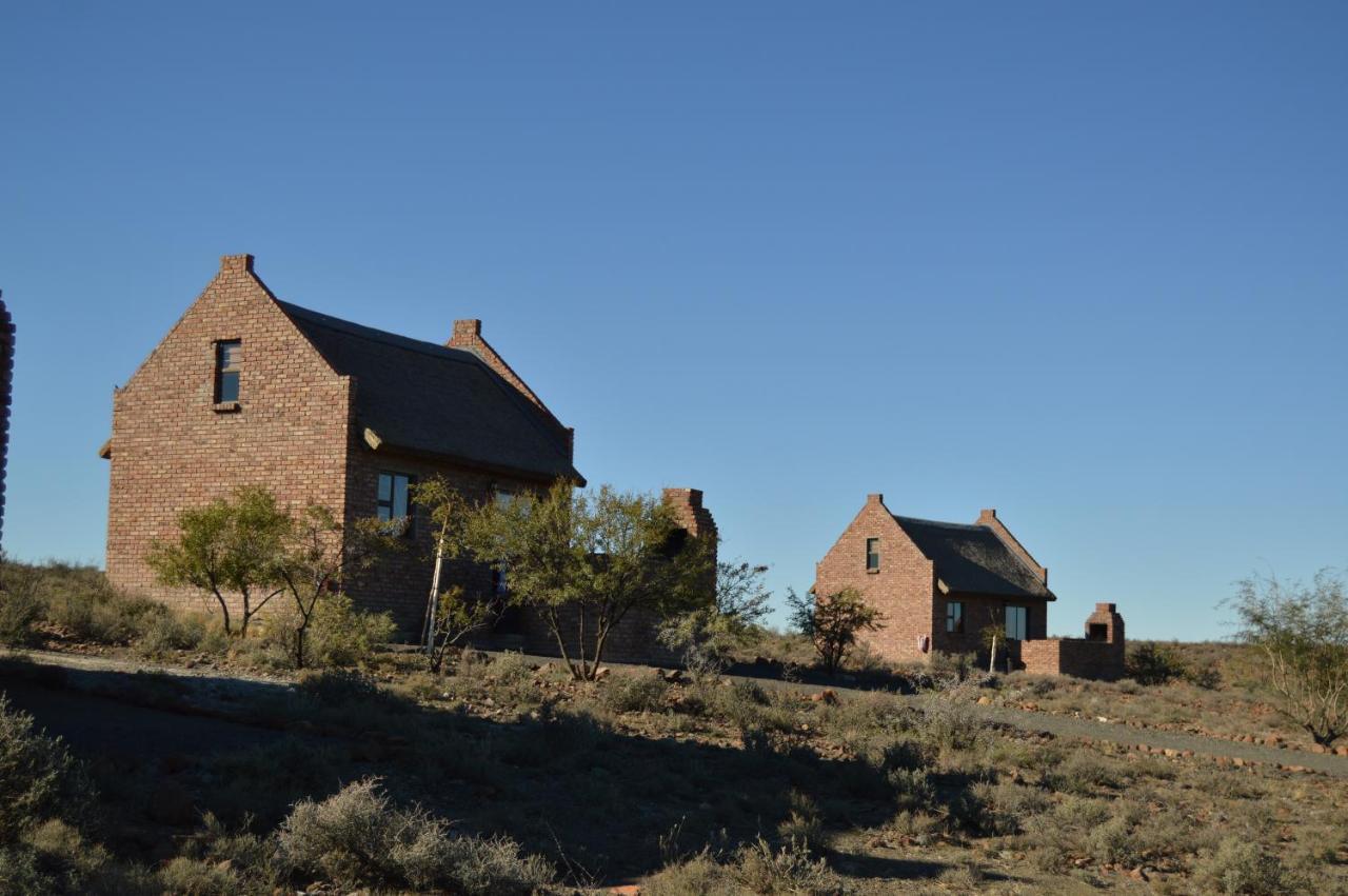 Teri-Lemveli Lodge Beaufort West Exteriör bild
