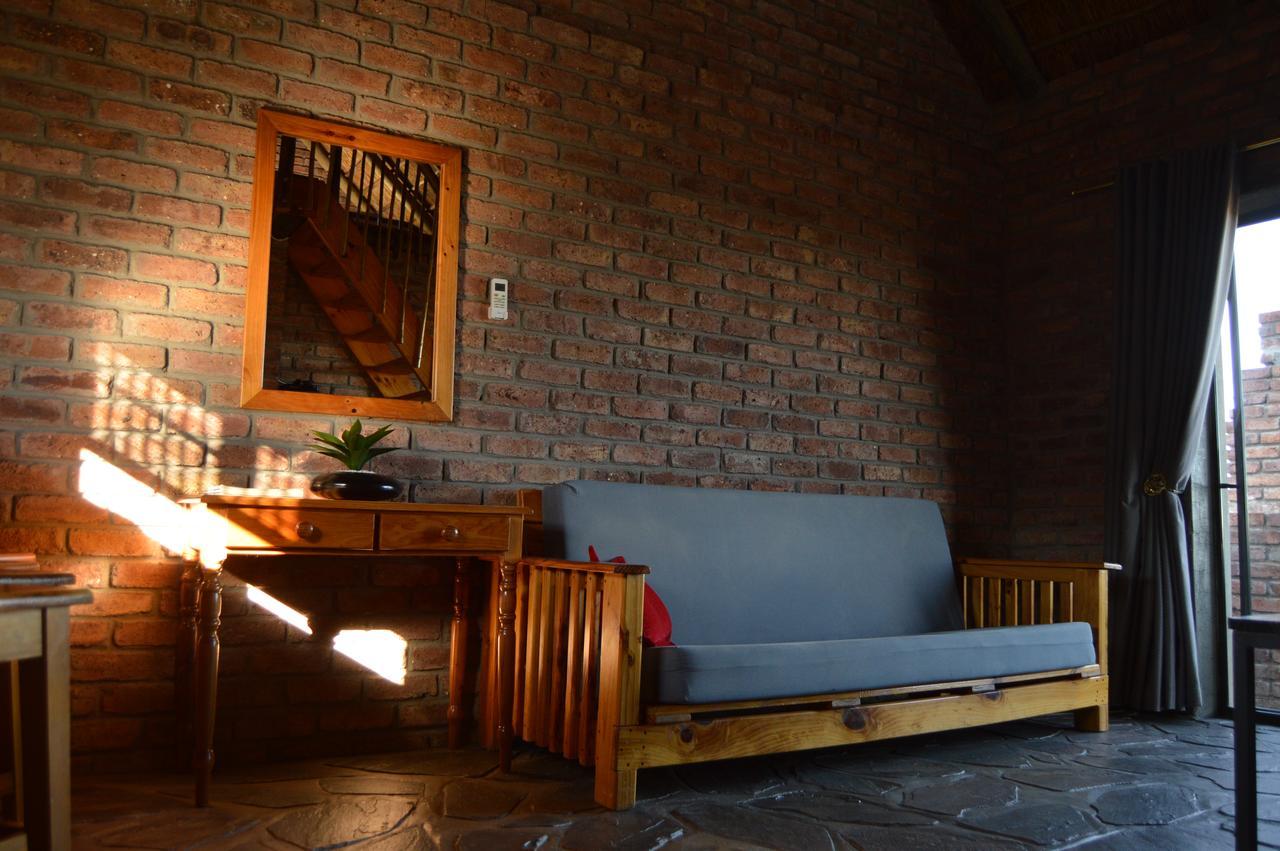 Teri-Lemveli Lodge Beaufort West Exteriör bild